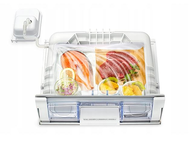 HITACHI Side by side hűtő és fagyasztó fekete üveg"k"